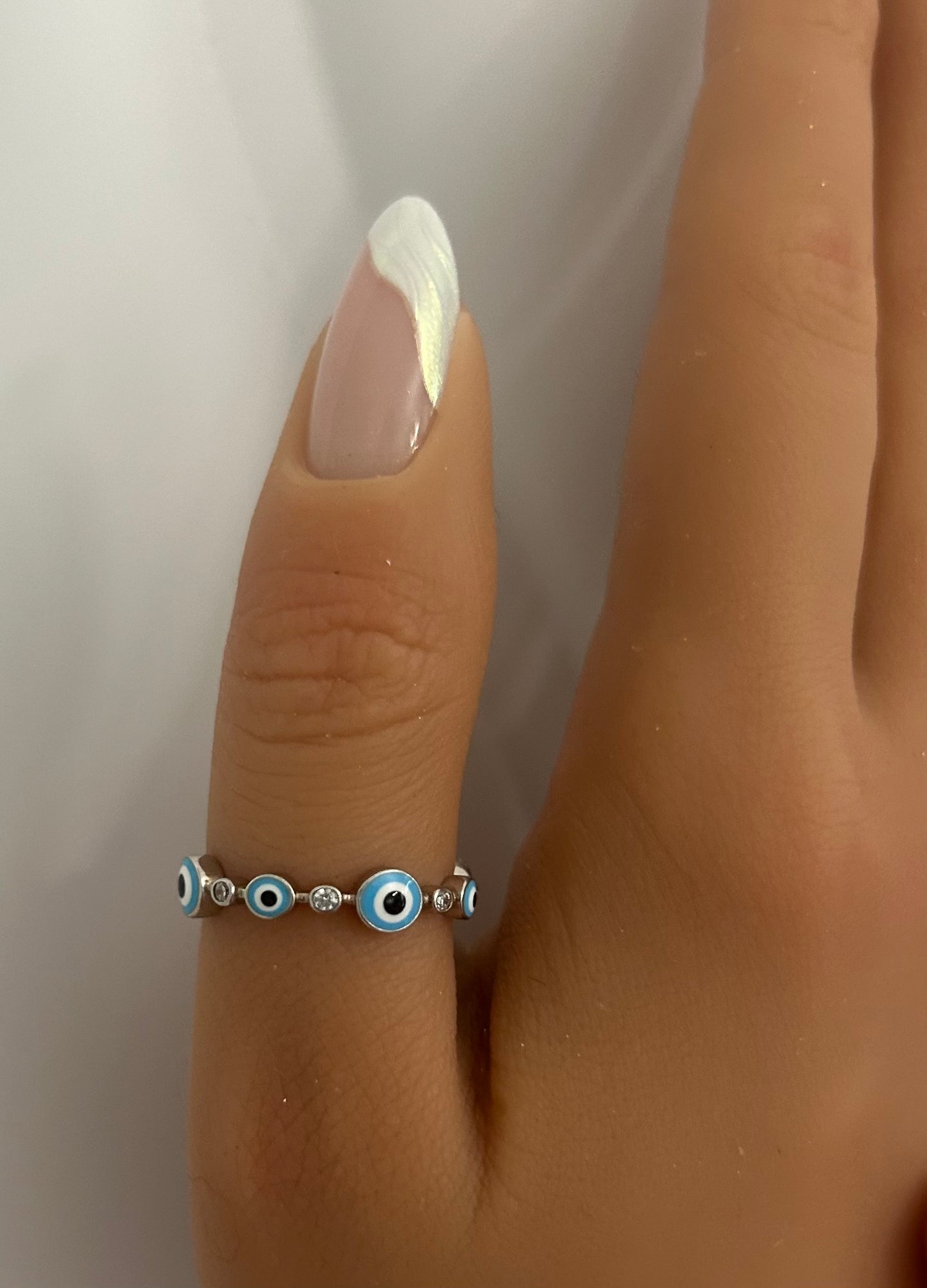 Sortija de evil eye