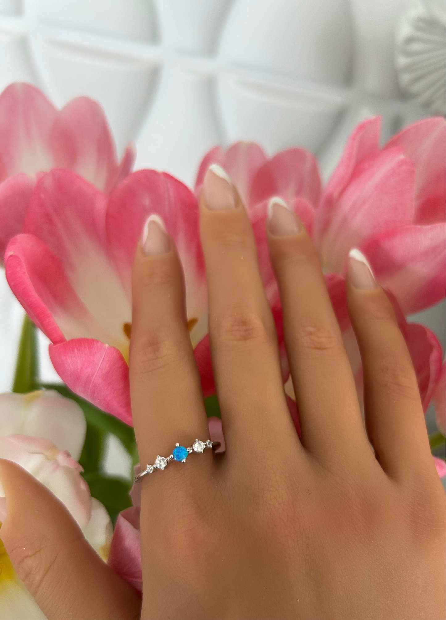 Sortija con opal azul