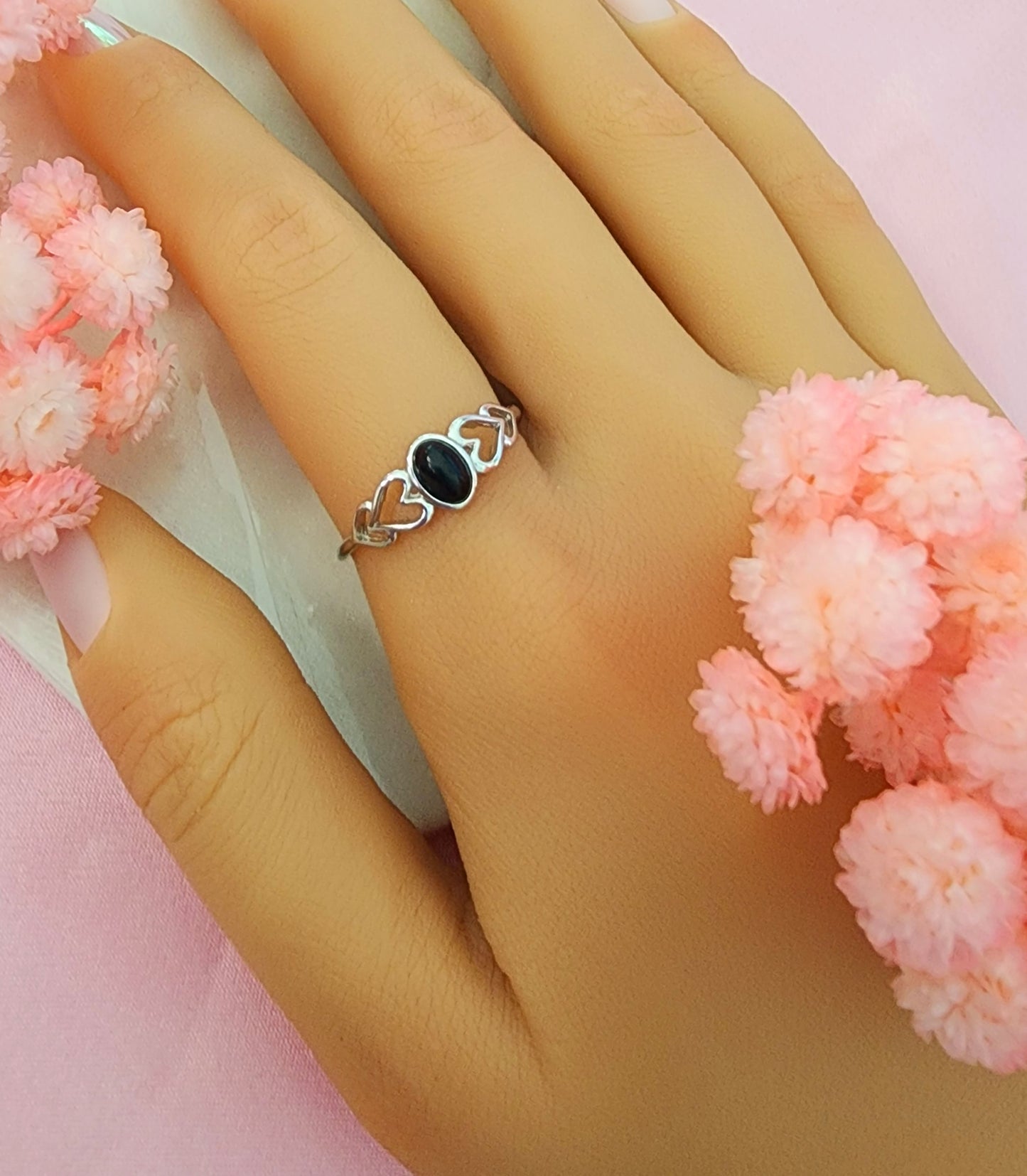 Sortija de corazones con piedra agate negra