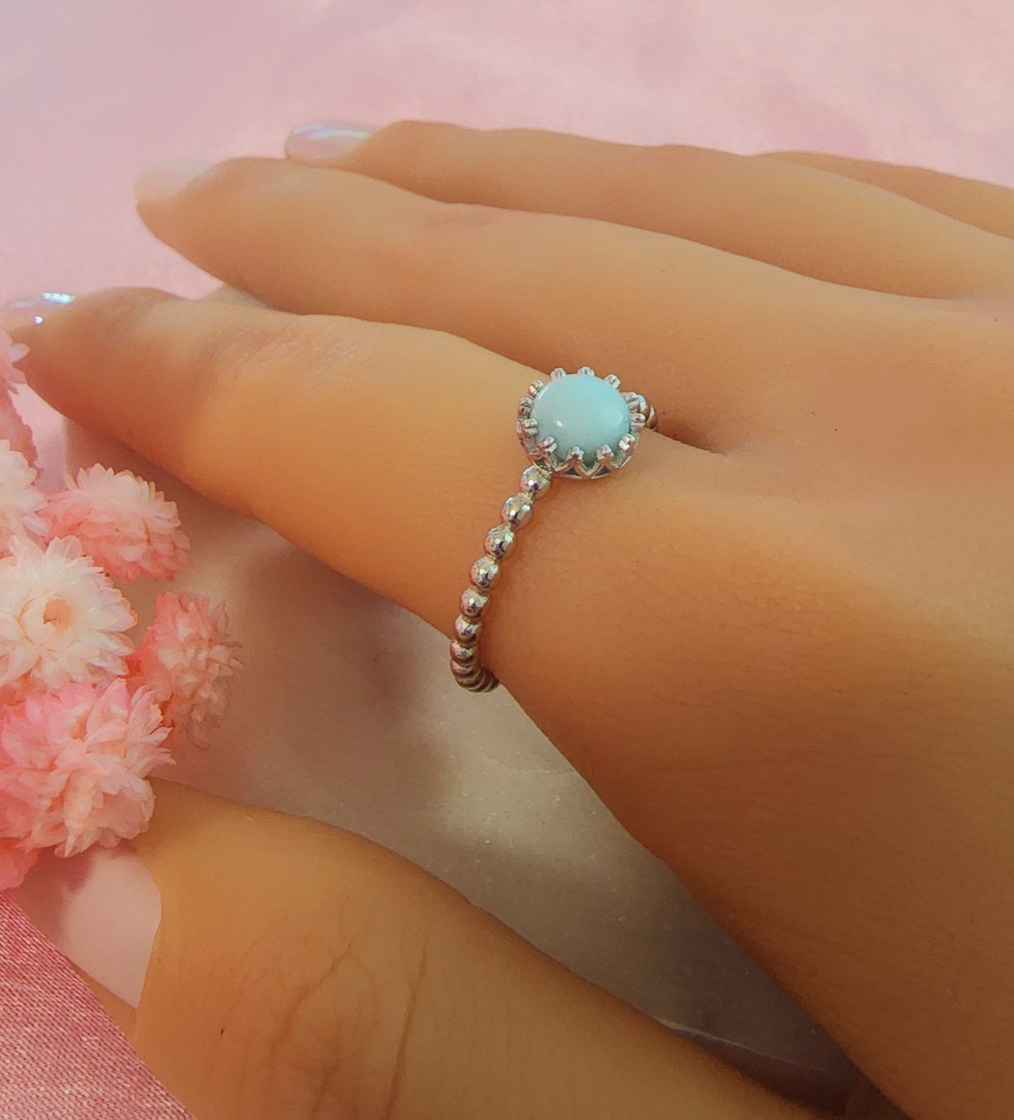 Sortija con piedra larimar