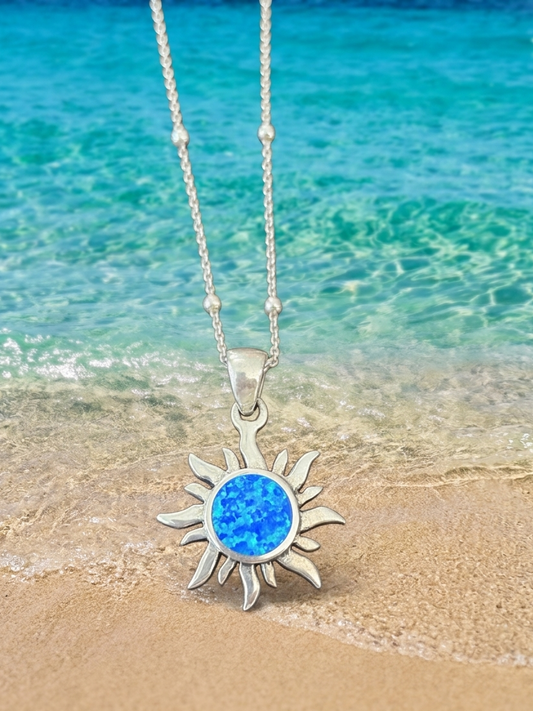 Collar de sol con piedra opal azul