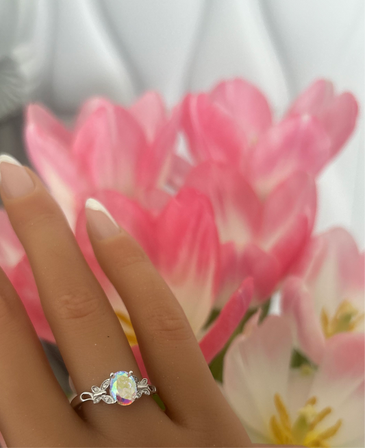 Sortija de mariposas con piedra tornasol