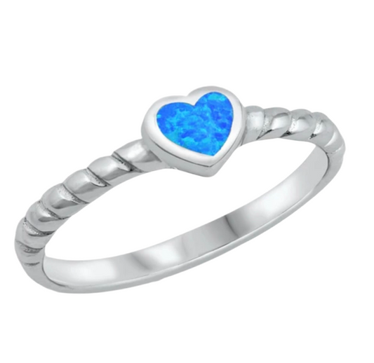 Sortija de corazón con piedra opal azul
