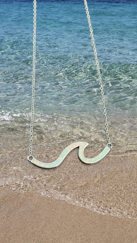 Collar de ola con piedra opal blanco