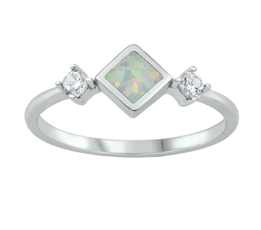 Sortija con piedra opal blanco