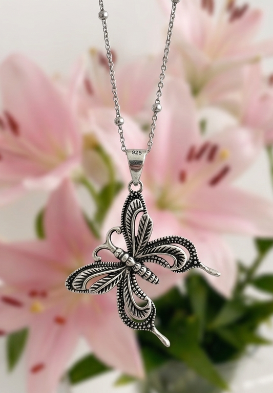 Collar de mariposa